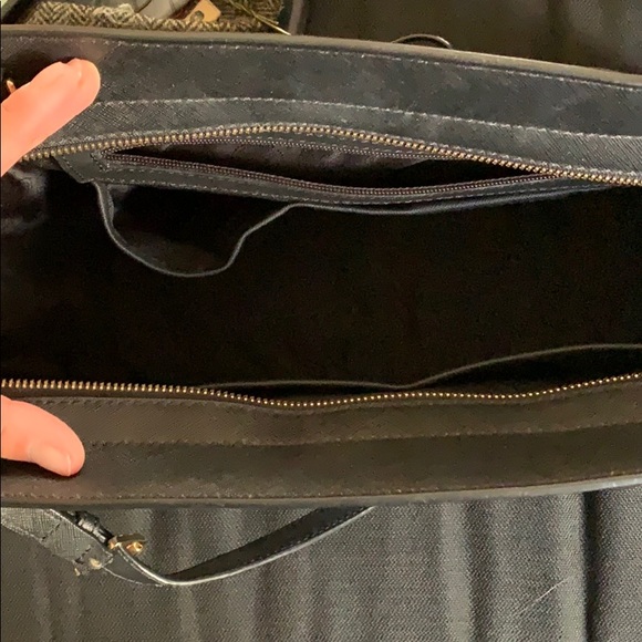 Michael Kors - Selma Large Leather Satchel - Picture 3 of 4